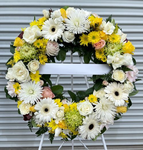 Yellow and white wreath (FW19) in Oakland, CA